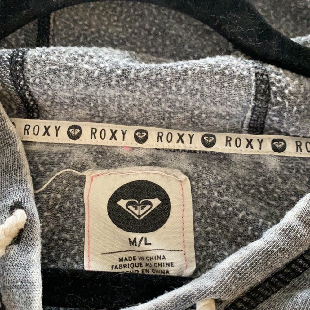 Roxy pullover. Size M/L - Picture 2 of 3
